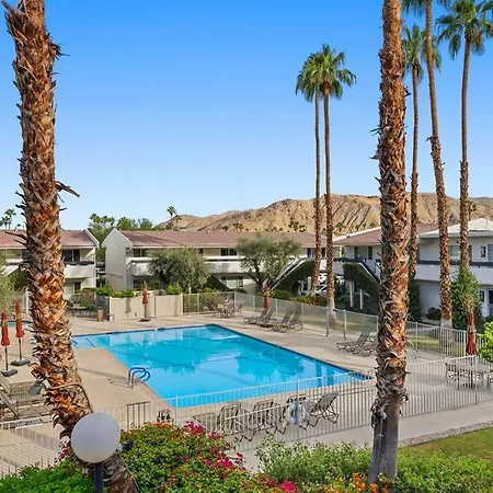 Poolside 2Br/2Ba Pet Friendly Condo+Mountain View